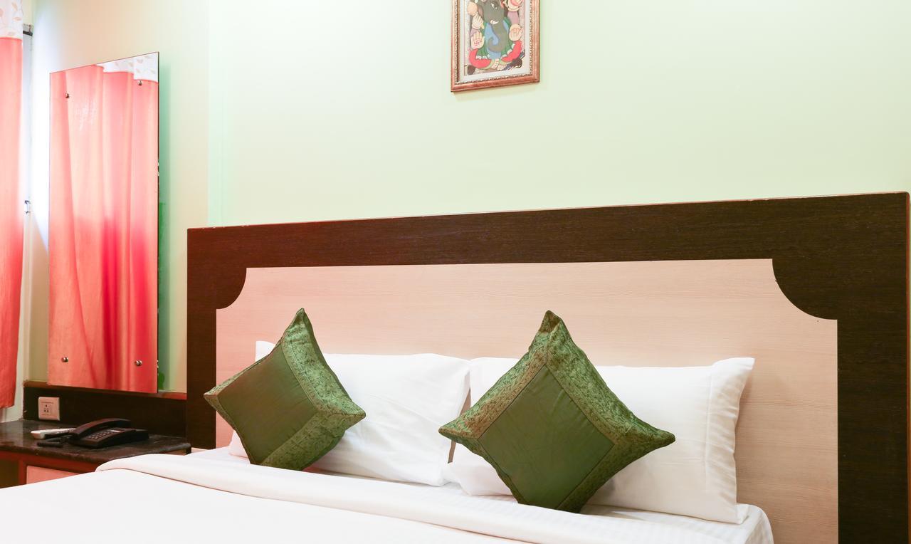 Hotel Treebo Trip Grand Regency Bangalore Exterior foto