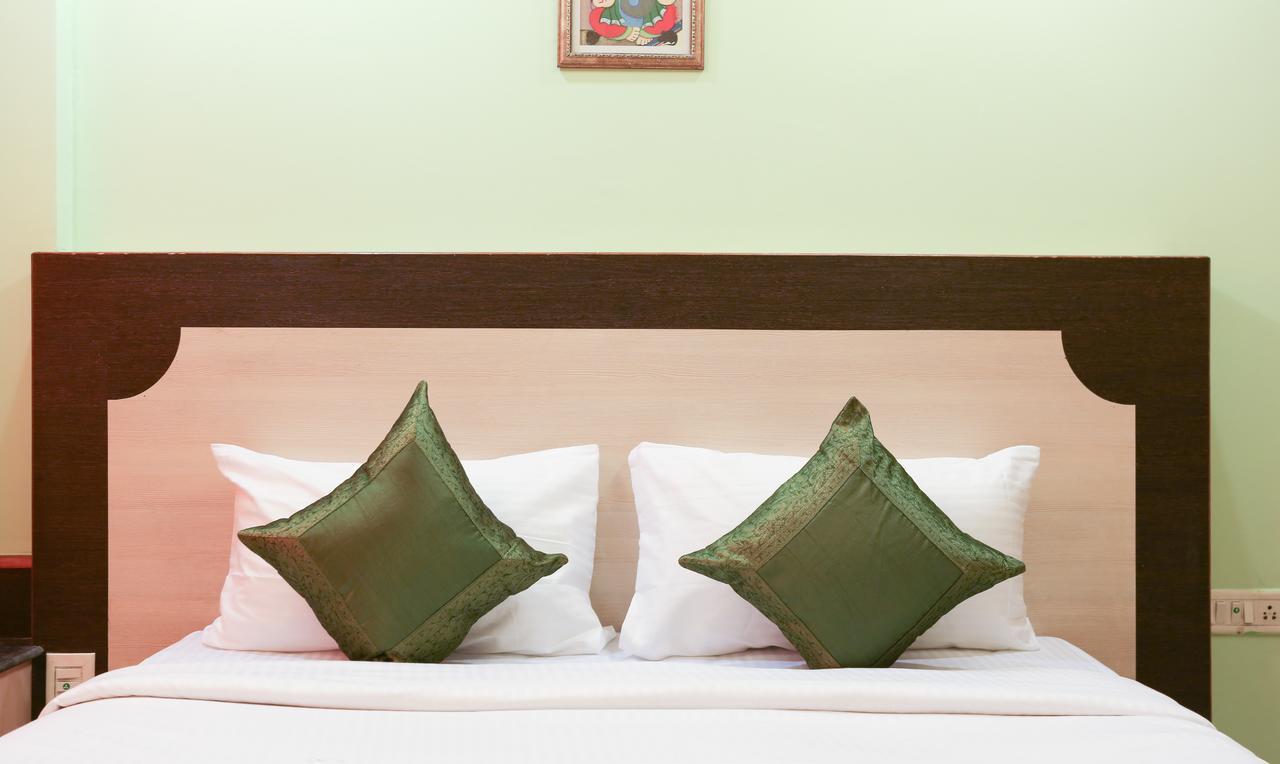 Hotel Treebo Trip Grand Regency Bangalore Exterior foto