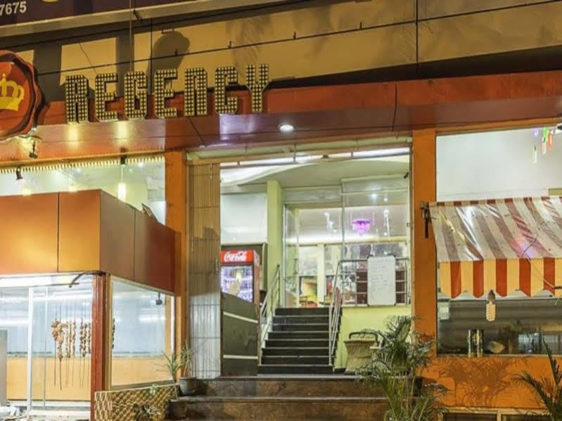 Hotel Treebo Trip Grand Regency Bangalore Exterior foto