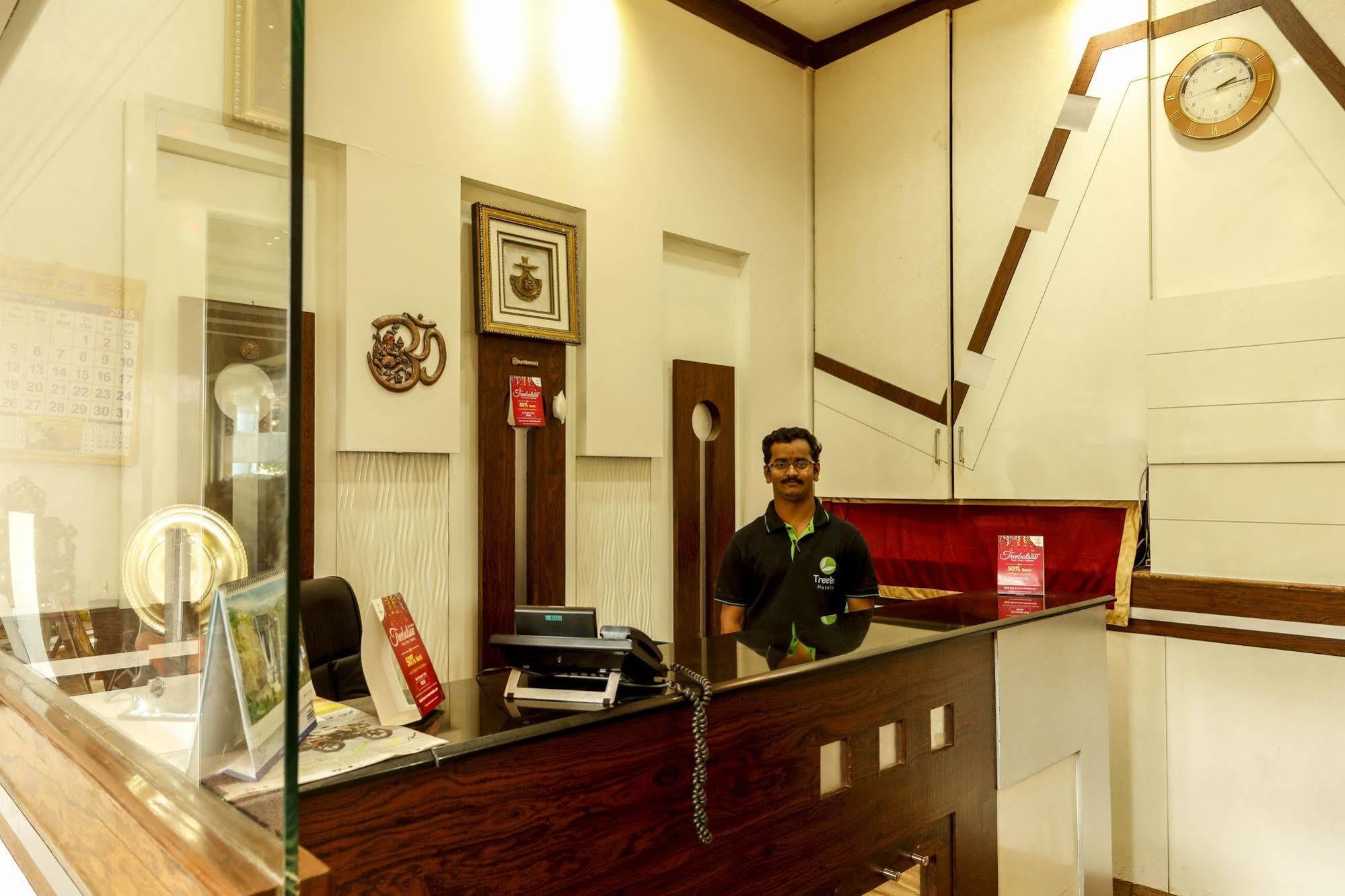 Hotel Treebo Trip Grand Regency Bangalore Exterior foto