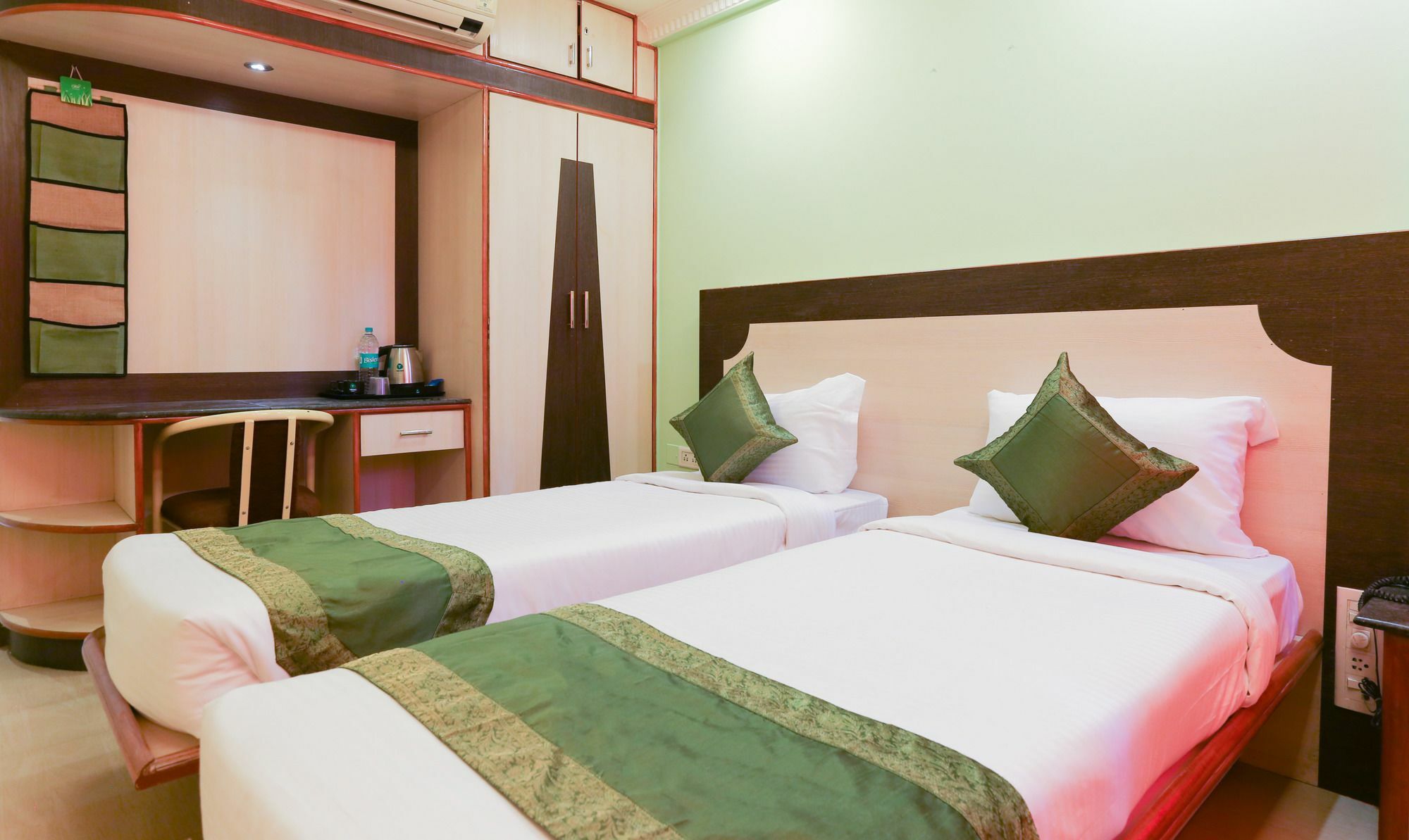 Hotel Treebo Trip Grand Regency Bangalore Exterior foto